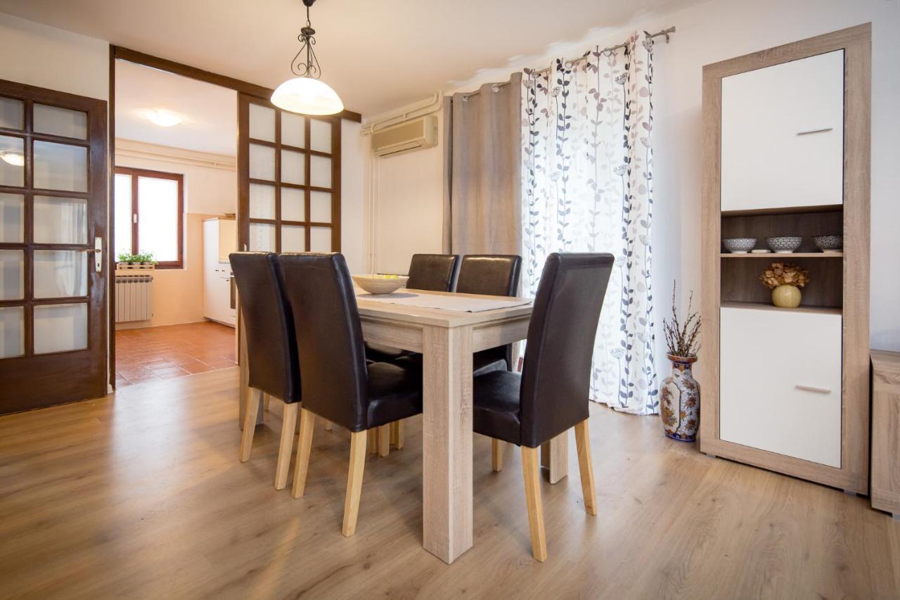 Holiday House Casa Maria Rovinj Bagian luar foto